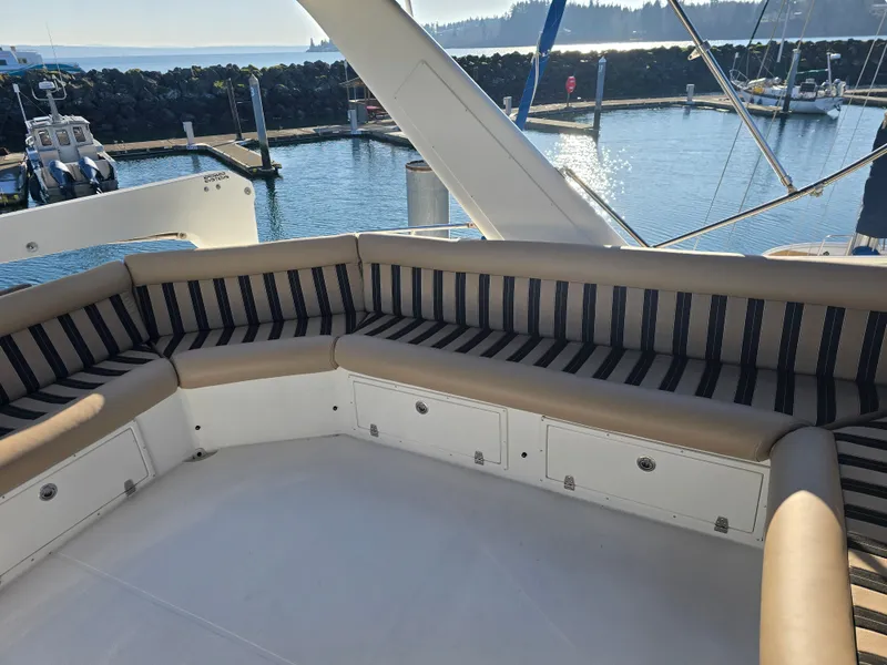 Slide: The Image of Seating area on a 2005 Navigator 44C yacht in the harbor. - 8