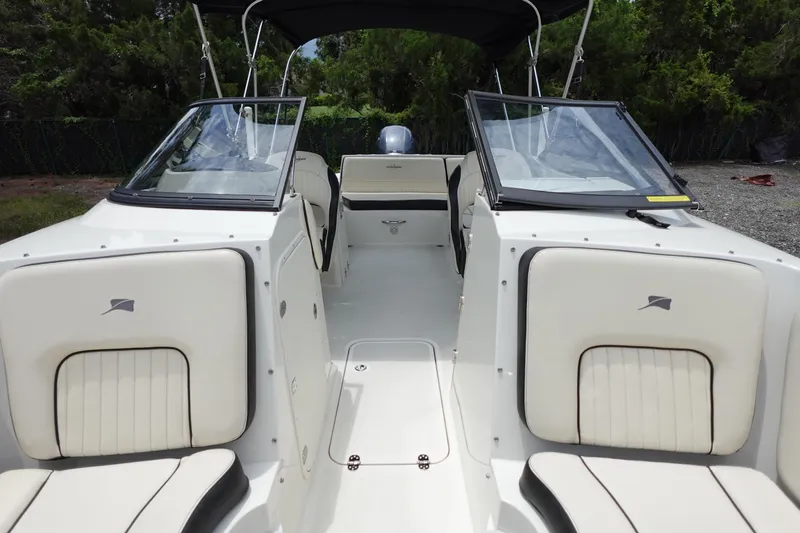 Slide: The Image of Stingray 231 DC 2022 - 67