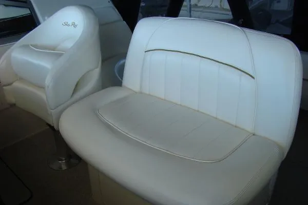 Slide: The Image of Sea Ray 310 Sundancer 2002 - 5
