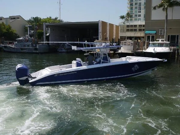 Slide: The Image of Midnight Express 39 S Cuddy Twin stepped 2015 - 5