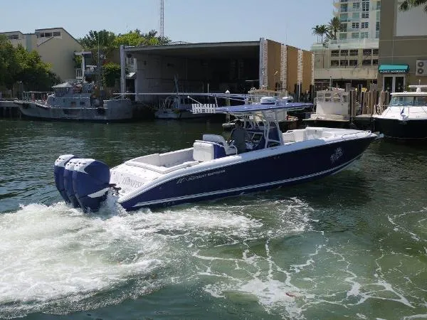 Slide: The Image of Midnight Express 39 S Cuddy Twin stepped 2015 - 6