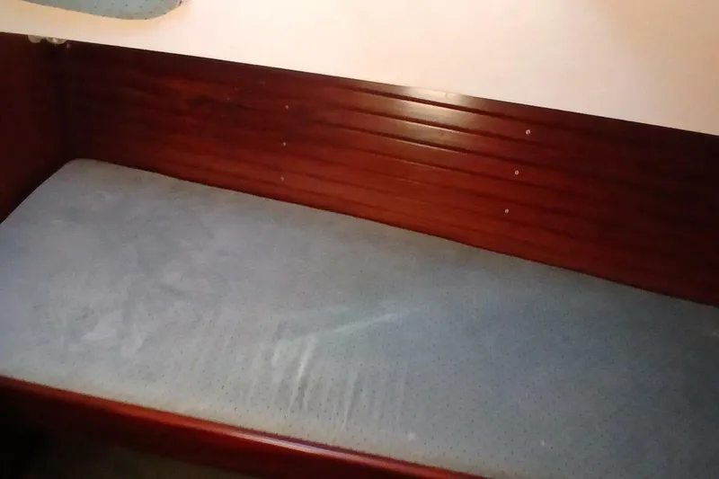 Slide: The Image of Interior cabin bed of 1994 Beneteau Oceanis 44 CC sailboat. - 58