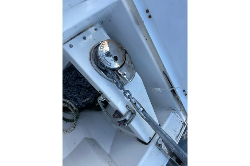 Slide: The Image of Anchor winch on 2022 Jeanneau NC 795 Series 2 boat deck. - 26