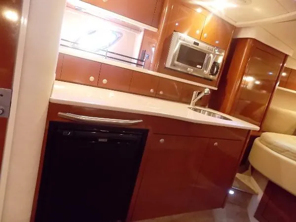 Slide: The Image of Sea Ray 330 Sundancer Inboard Bow Thruster 2008 - 7