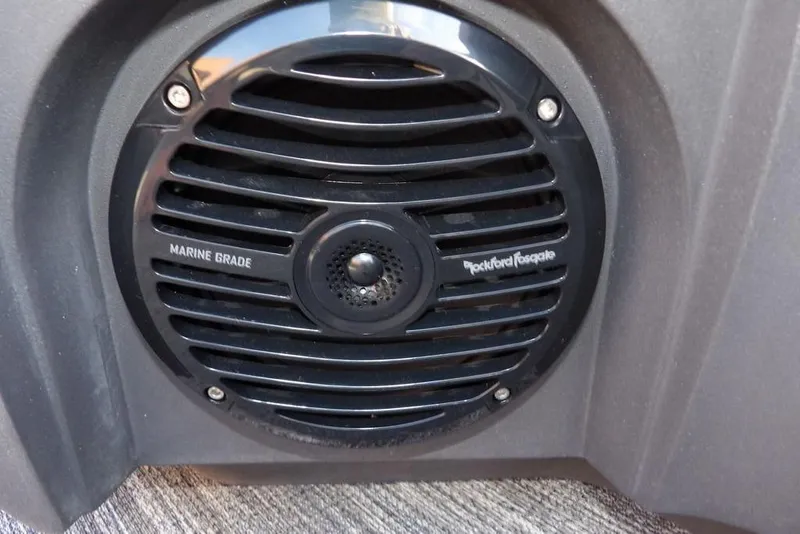 Slide: The Image of Marine-grade Rockford Fosgate speaker on 2026 Bennington M L-Bench 22 ML boat. - 39