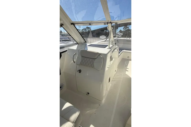 Slide: The Image of 2023 World Cat 280 DC-X boat interior with sleek design and modern features. - 61