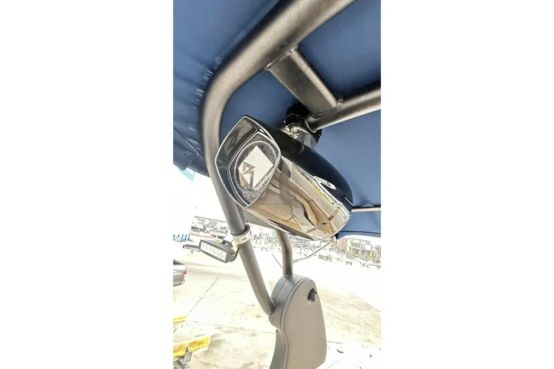 Slide: The Image of 2018 Sea Ray SDX 270 boat speaker and canopy detail. - 30
