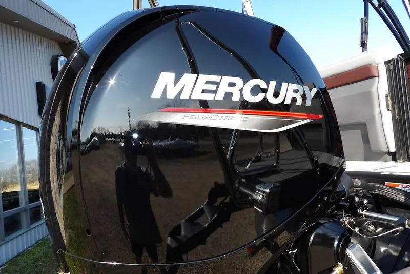 Slide: The Image of Mercury FourStroke engine on 2026 Bennington M Quad Bench 22 MFB boat. - 41