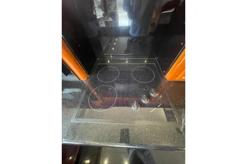 Slide: The Image of THREE BURNER COOKTOP - 19