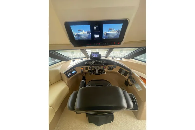 Slide: The Image of Carver Yachts 570 Voyager Pilothouse 2004 - 26