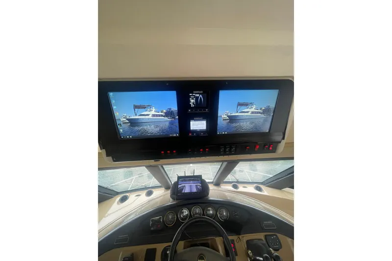 Slide: The Image of Carver Yachts 570 Voyager Pilothouse 2004 - 29