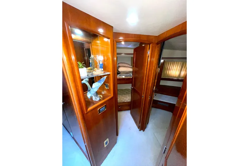 Slide: The Image of Carver Yachts 570 Voyager Pilothouse 2004 - 34
