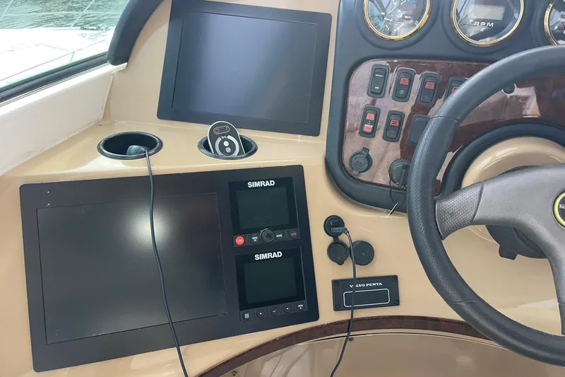 Slide: The Image of Carver Yachts 570 Voyager Pilothouse 2004 - 74