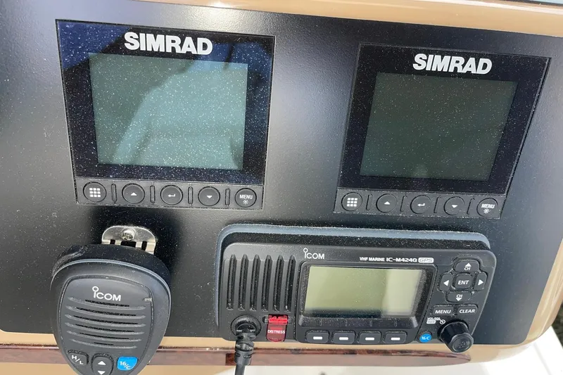 Slide: The Image of Carver Yachts 570 Voyager Pilothouse 2004 - 76