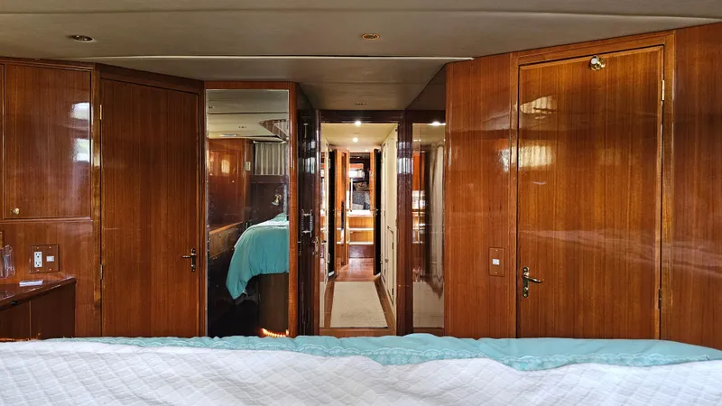 Slide: The Image of Jefferson Marquessa 60 MY 2005 - 101