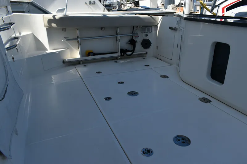 Slide: The Image of Boston Whaler Conquest 2023 - 4