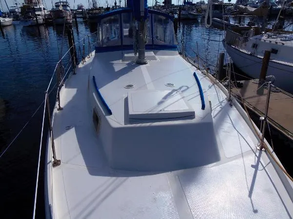 Slide: The Image of Gulfstar Center Cockpit Ketch 1973 - 10