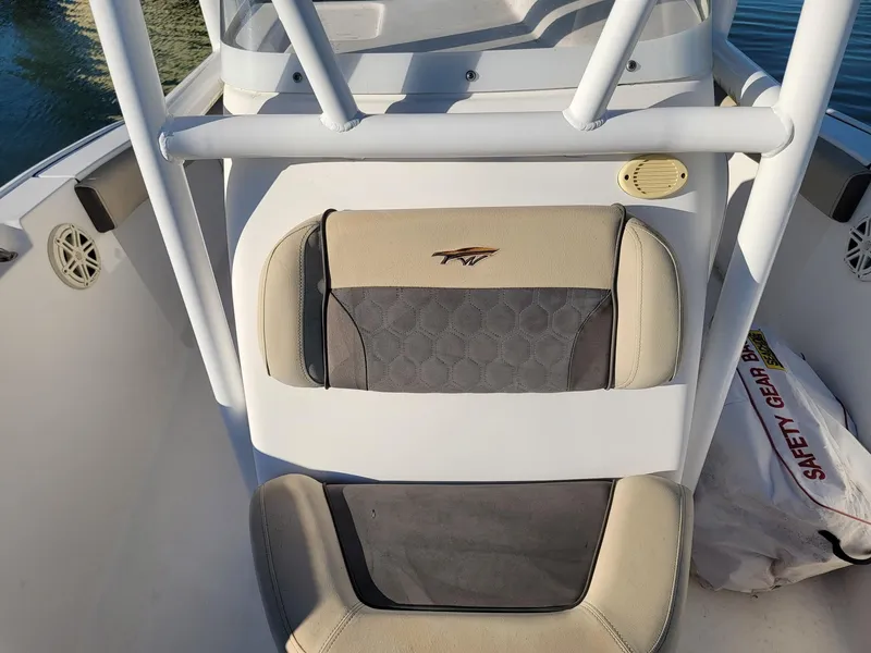 Slide: The Image of Tidewater 210 Adventure 2020 - 4