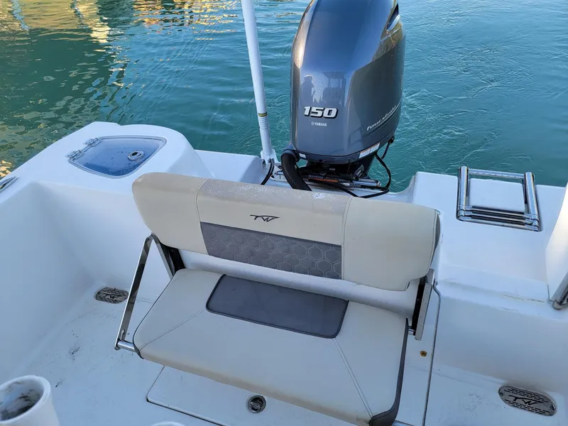 Slide: The Image of Tidewater 210 Adventure 2020 - 5