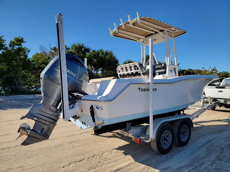 Slide: The Image of Tidewater 210 Adventure 2020 - 6