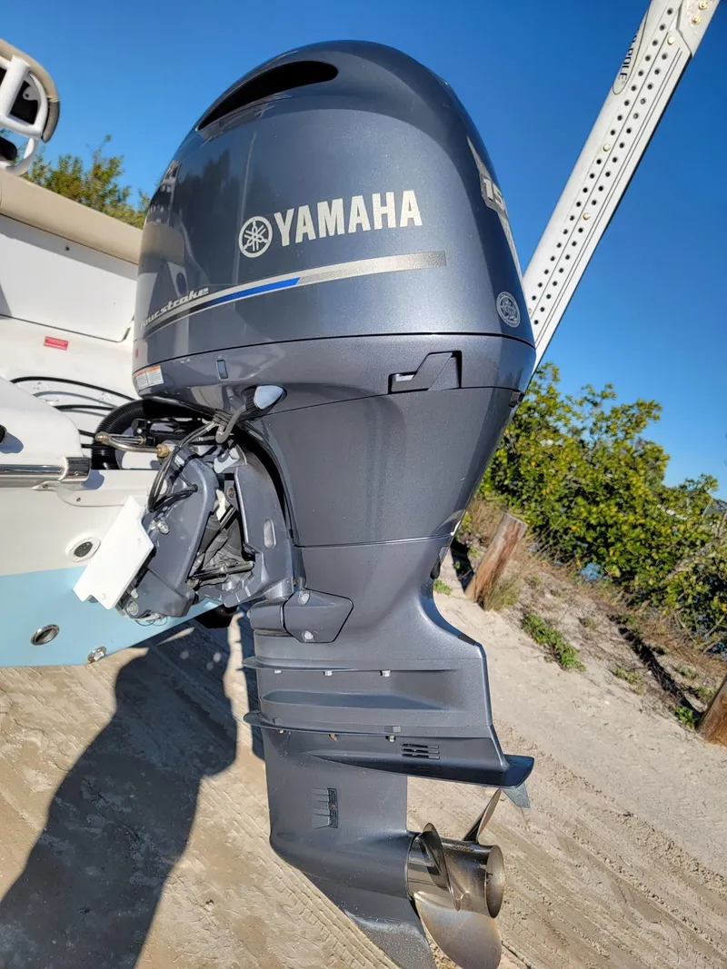 Slide: The Image of Tidewater 210 Adventure 2020 - 7