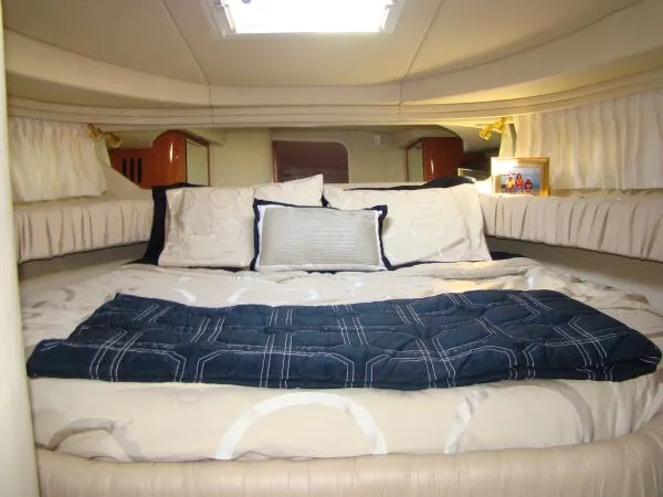 Slide: The Image of Sea Ray 380 Sundancer 2001 - 4