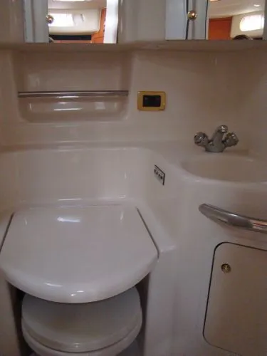 Slide: The Image of Sea Ray 380 Sundancer 2001 - 8