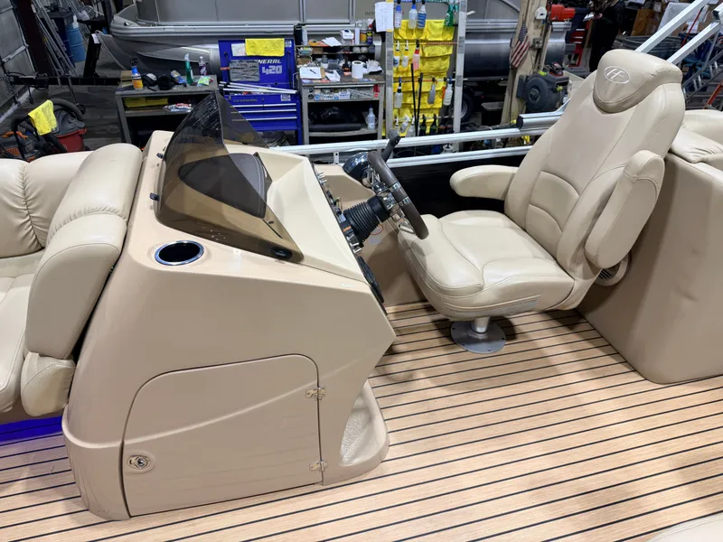 Slide: The Image of Harris 220 Solstice Pontoon 2015 - 23