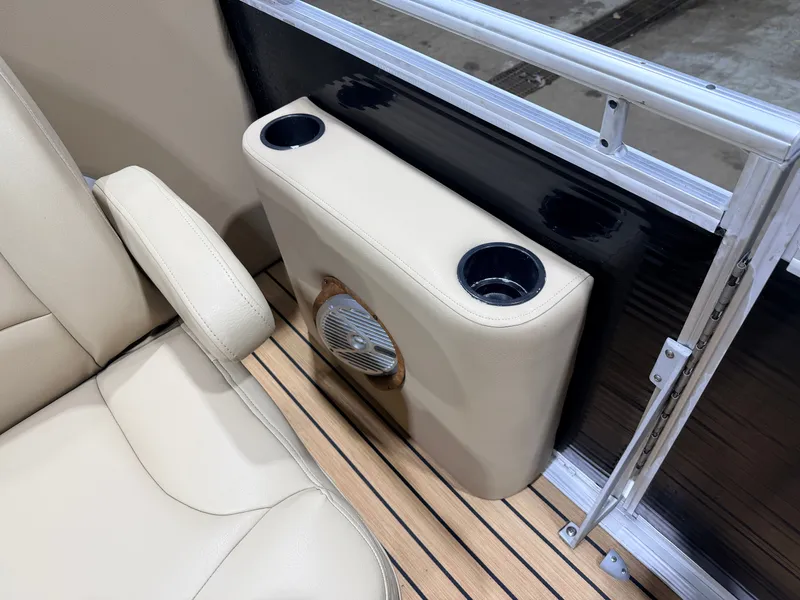 Slide: The Image of Harris 220 Solstice Pontoon 2015 - 36