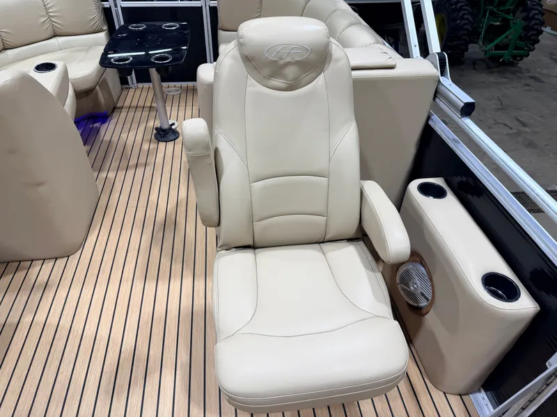 Slide: The Image of Harris 220 Solstice Pontoon 2015 - 37