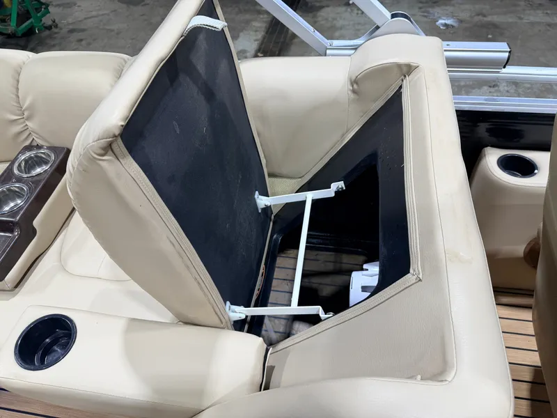 Slide: The Image of Harris 220 Solstice Pontoon 2015 - 43