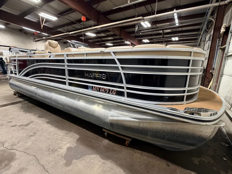 Slide: The Image of Harris 220 Solstice Pontoon 2015 - 61