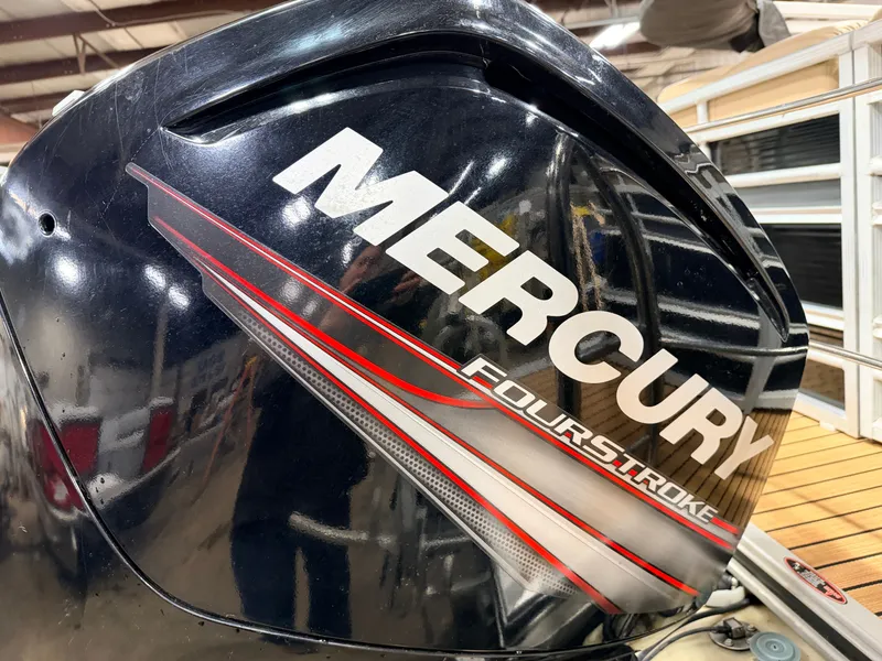 Slide: The Image of Harris 220 Solstice Pontoon 2015 - 62