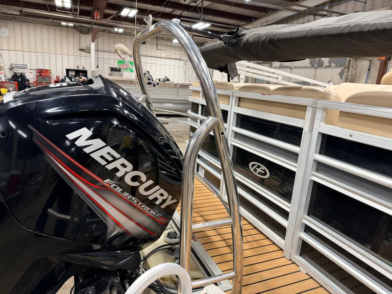 Slide: The Image of Harris 220 Solstice Pontoon 2015 - 63