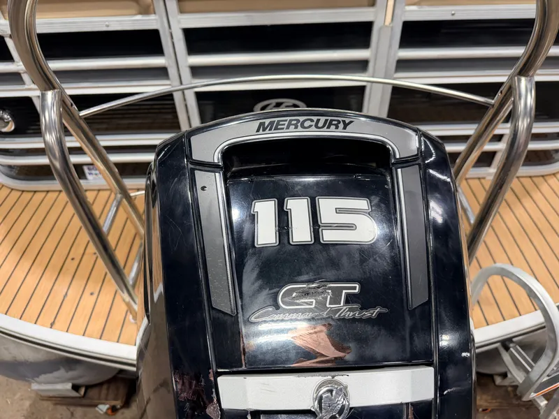 Slide: The Image of Harris 220 Solstice Pontoon 2015 - 65