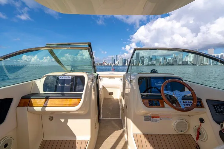 Slide: The Image of 2023 Chris-craft Calypso 28 - Image 22 - 22