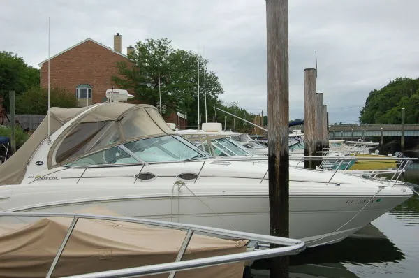 Slide: The Image of Sea Ray Sundancer 2002 - 1