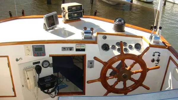Slide: The Image of Grand Banks 42 Classic 1974 - 7