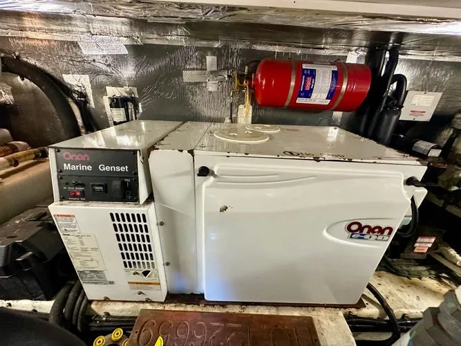 Slide: The Image of 2006 Riviera 42 Flybridge - Image 24 - 24