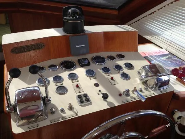 Slide: The Image of Californian 48 Motor Yacht 1988 - 6