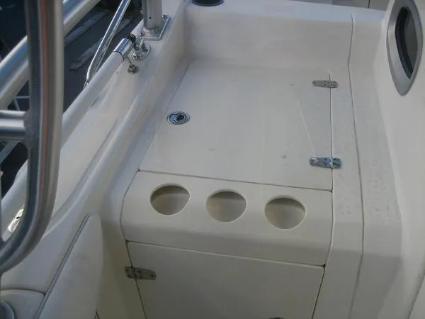 Slide: The Image of Boston Whaler 32 Cuddy 2006 - 8