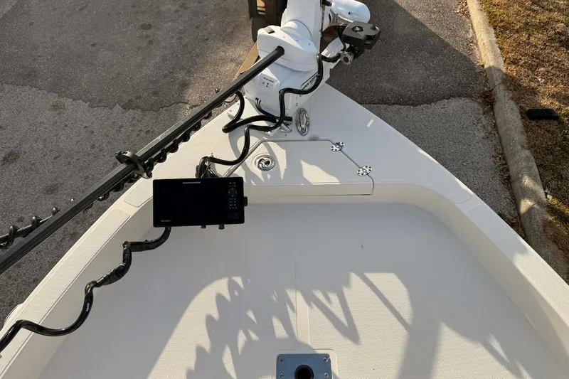 Slide: The Image of 2019 Ranger 2510 Bay Ranger boat deck with trolling motor and navigation equipment. - 3