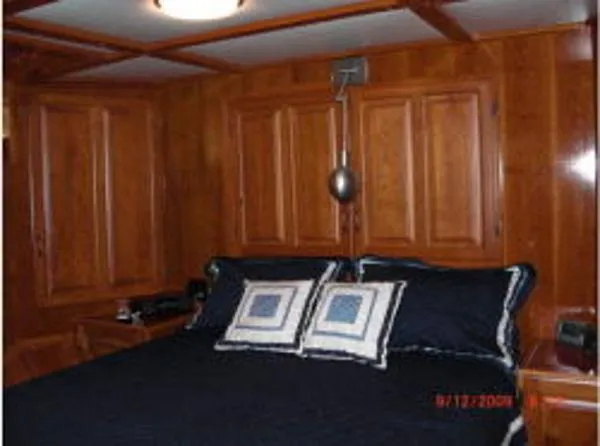 Slide: The Image of Pluckebaum Raised Pilothouse 2004 - 10