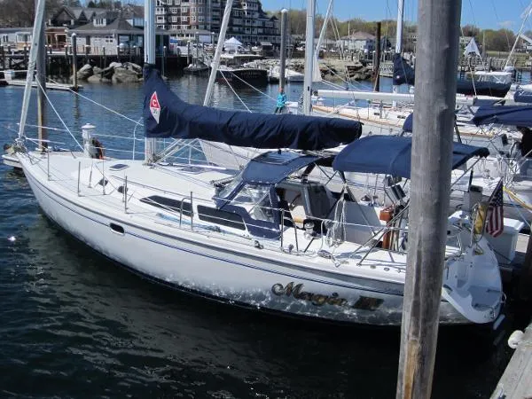 Slide: The Image of Catalina 36 MkII 2000 - 1