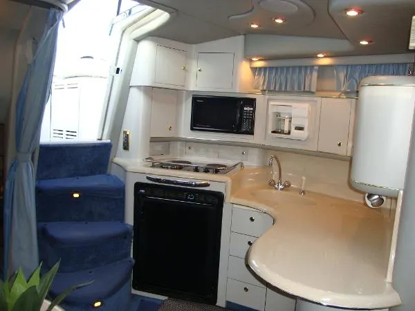 Slide: The Image of Sea Ray 370 Sundancer 1998 - 11