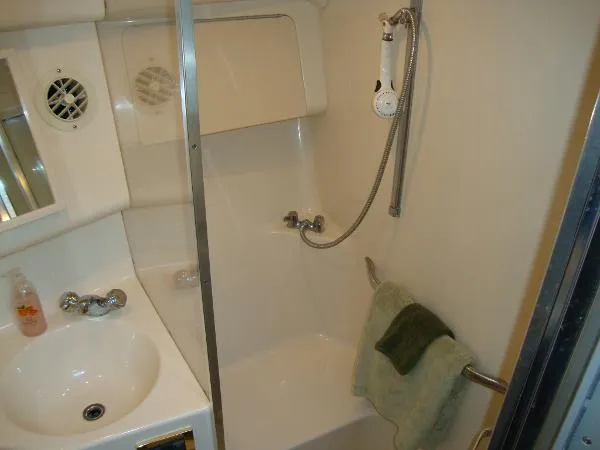 Slide: The Image of Sea Ray 370 Sundancer 1998 - 2