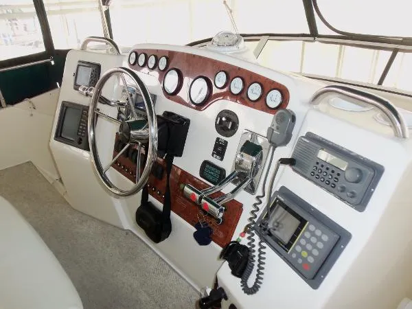 Slide: The Image of Silverton 392 Motor Yacht 2000 - 9