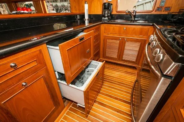 Slide: The Image of Outer Reef Trawler Pilothouse BR7128 2009 - 6