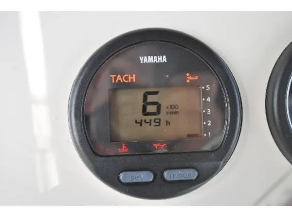 Slide: The Image of Pursuit 2870 Center Console 2003 - 3