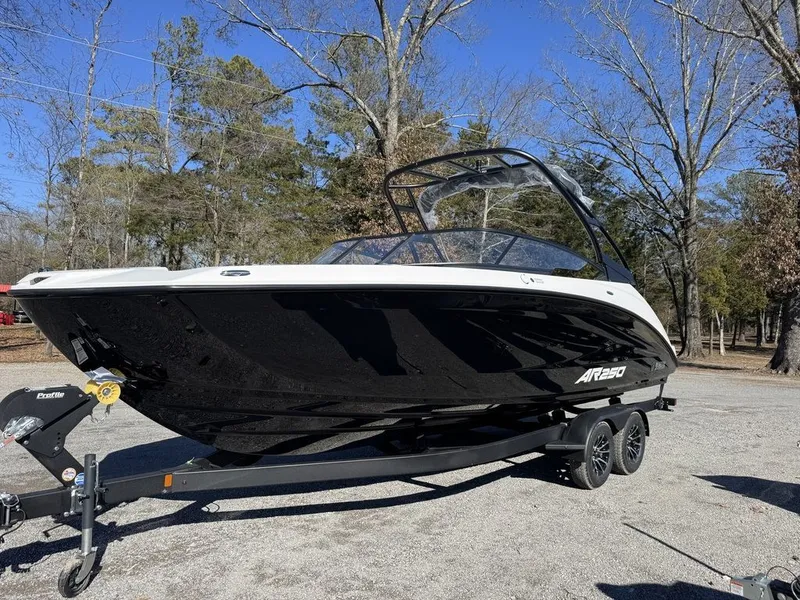 Slide: The Image of Yamaha AR250 2026 - 3